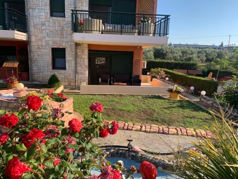 Apartamento Dora's Garden Alejandrópolis Exterior foto