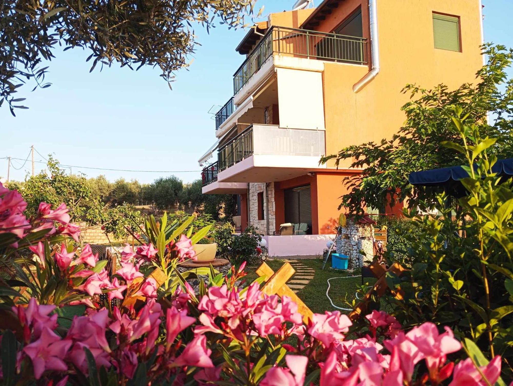 Apartamento Dora's Garden Alejandrópolis Exterior foto