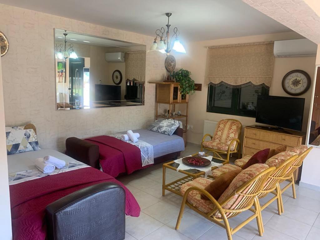 Apartamento Dora's Garden Alejandrópolis Exterior foto